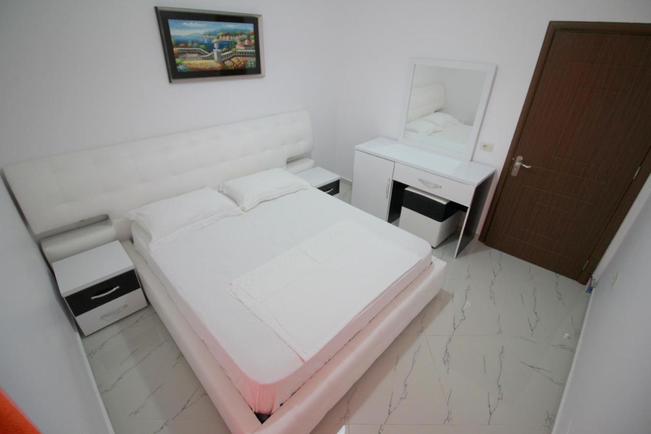 Klajdi Apartaments Sarandë Eksteriør bilde
