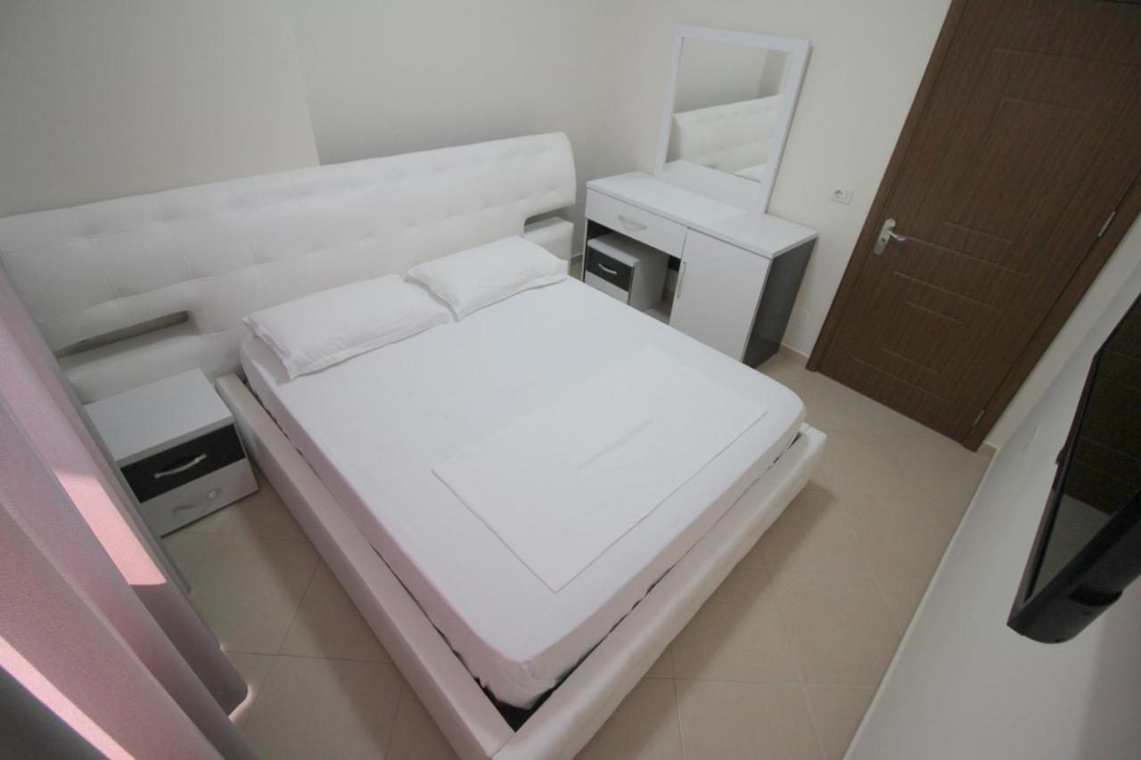 Klajdi Apartaments Sarandë Eksteriør bilde