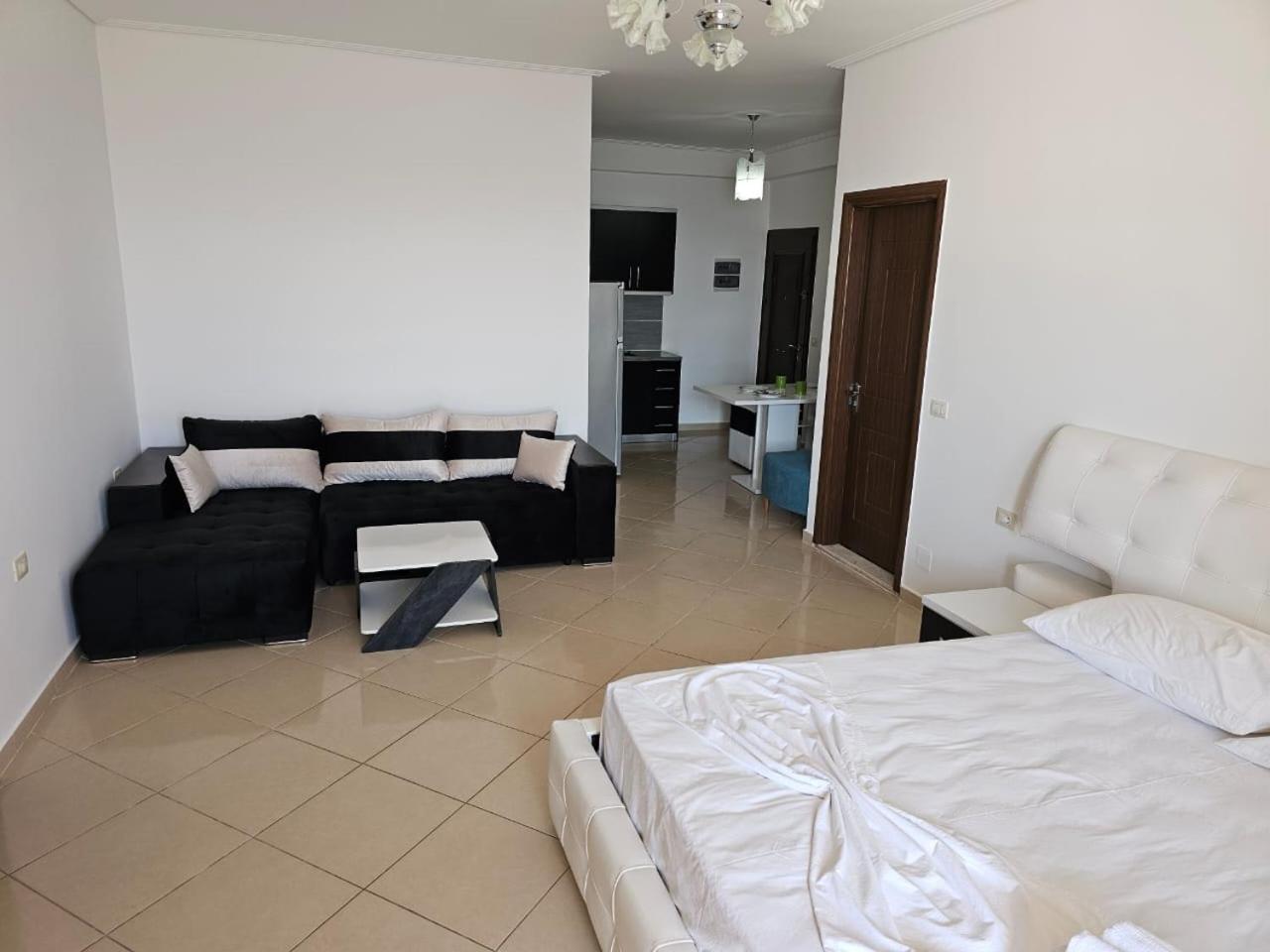 Klajdi Apartaments Sarandë Eksteriør bilde